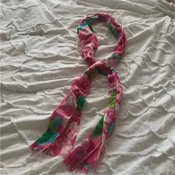 Lilly Pulitzer Accessories - Lilly Pulitzer “First Impression” Murfee Scarf
